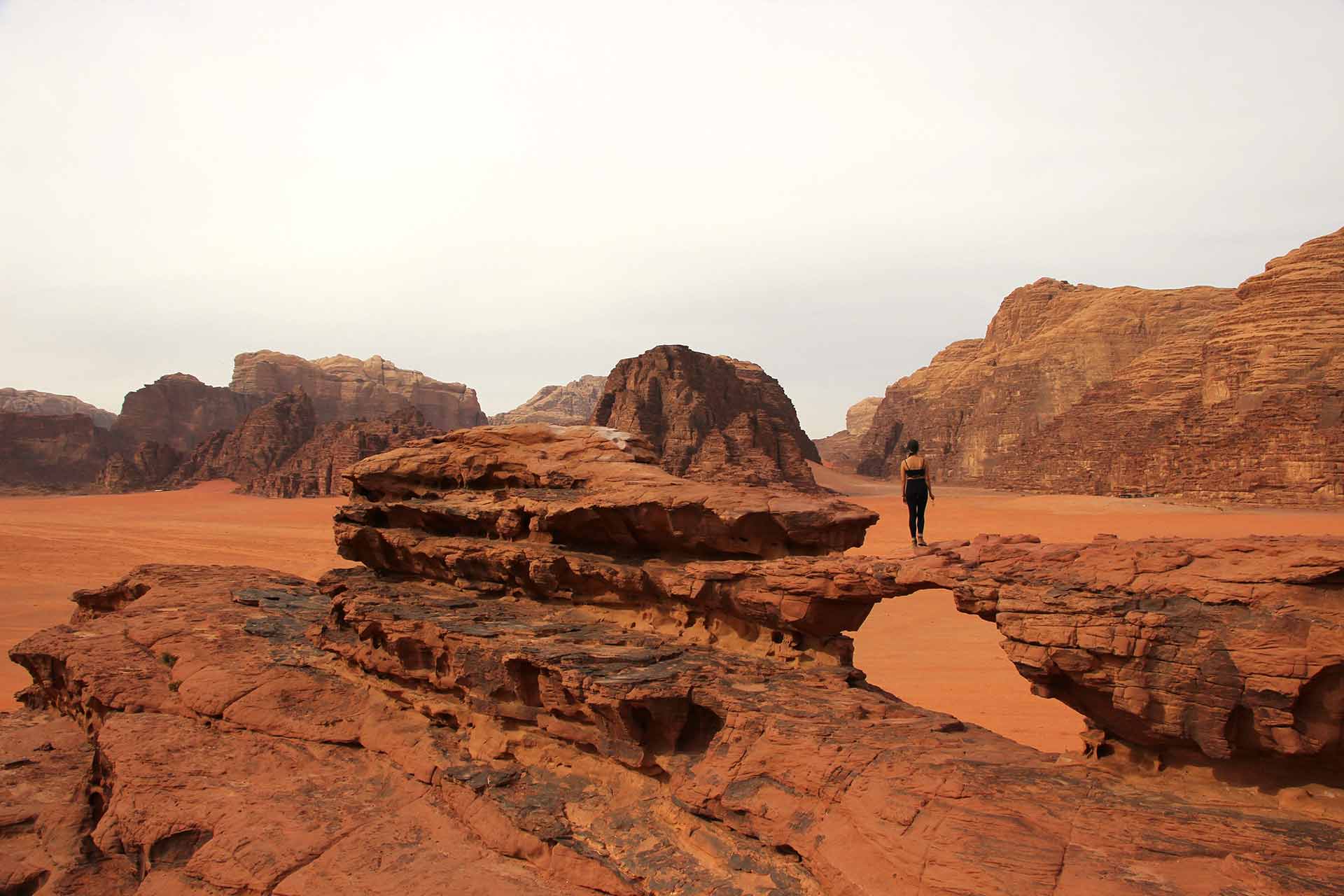 Exploring Wadi Rum’s Little Bridge (Raqabat al Wadak) in Jordan