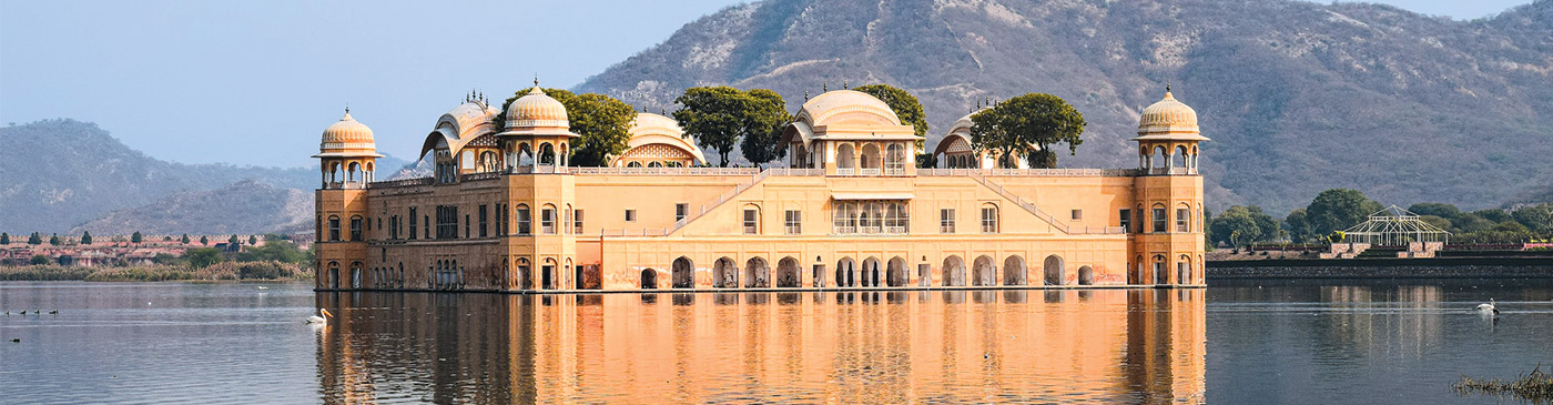 Water Palace (Jal Mahal) in Man Sagar Lake. Jaipur, Rajasthan, India.