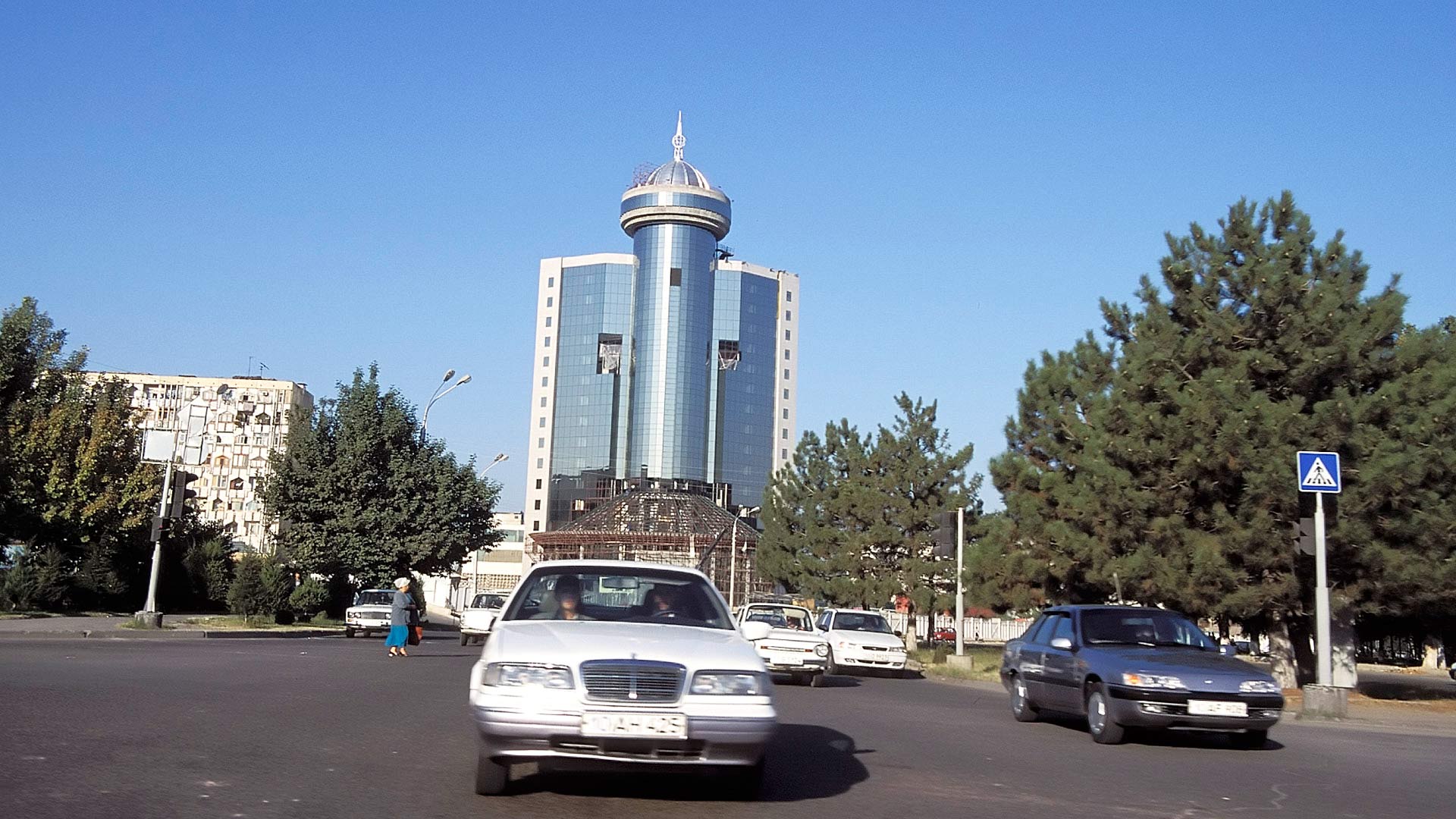 Street scene, Tashkent, Uzbekistan