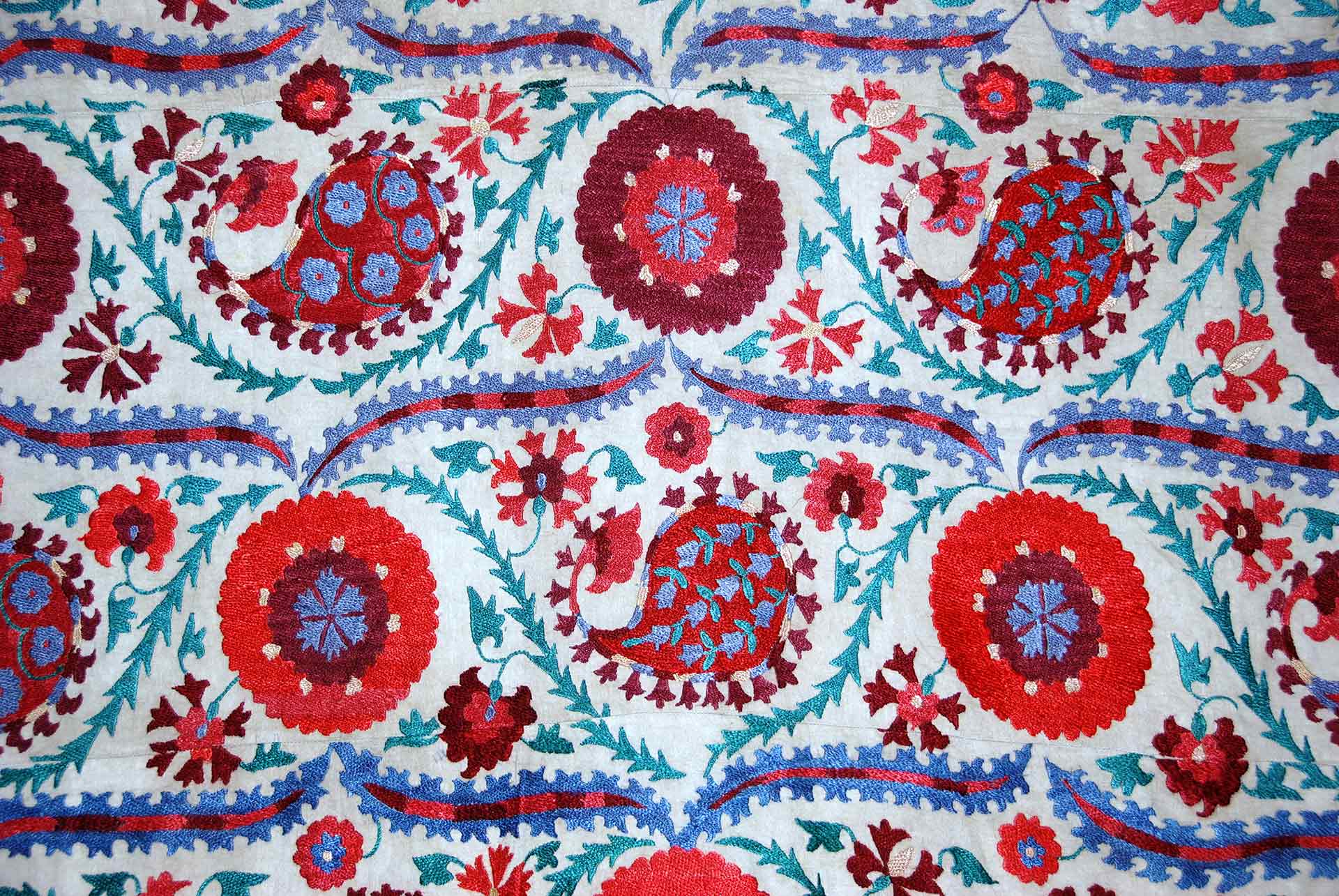 Suzane uzbek pattern carpet, spread in Central Asia, traditional textile product