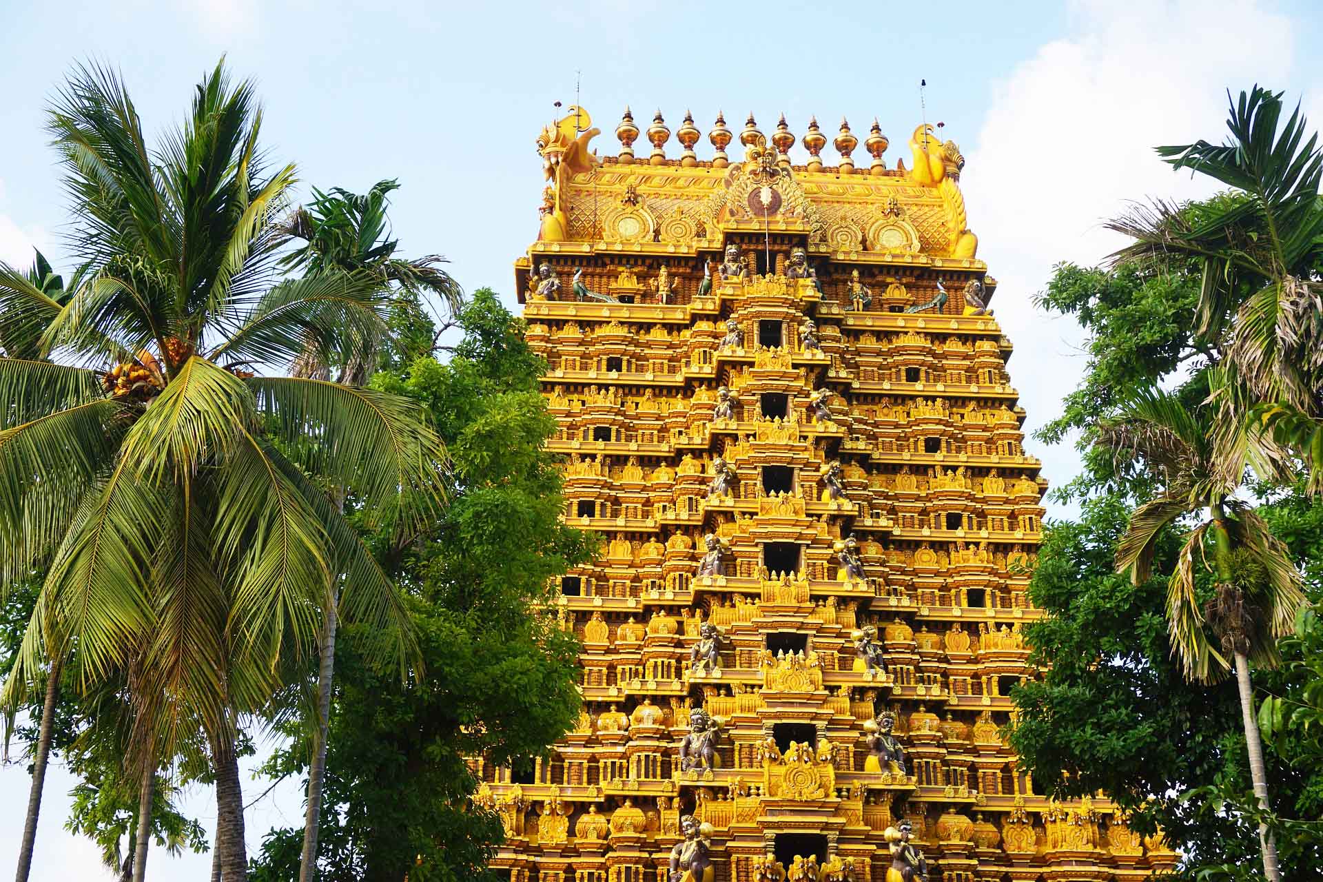 Nallur Kandaswamy Kovil is one of the most significant Hindu temples in the Jaffna District of Northern Province, Sri Lanka